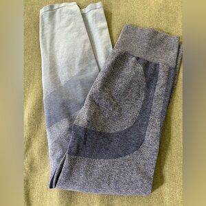 Pink brand seamless leggings large blue colorway